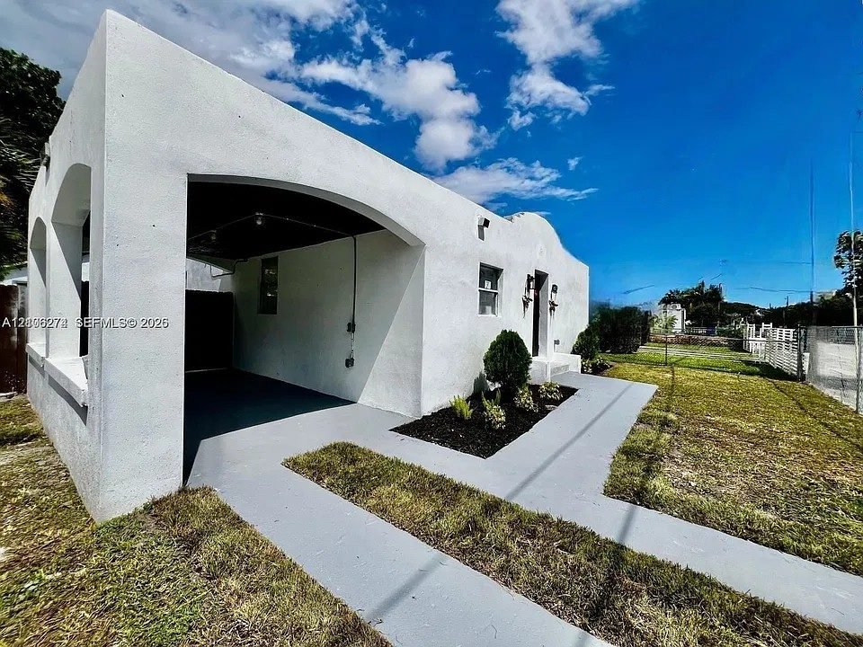 1601 NW 50th St, Miami