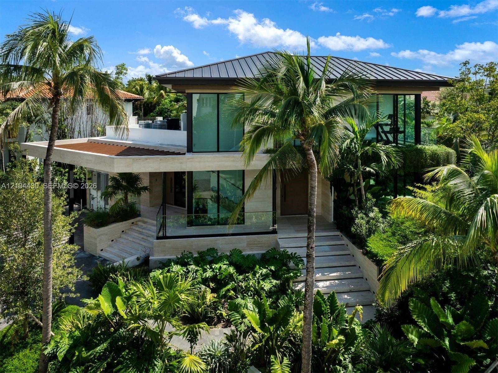 360 Harbor Ln, Key Biscayne
